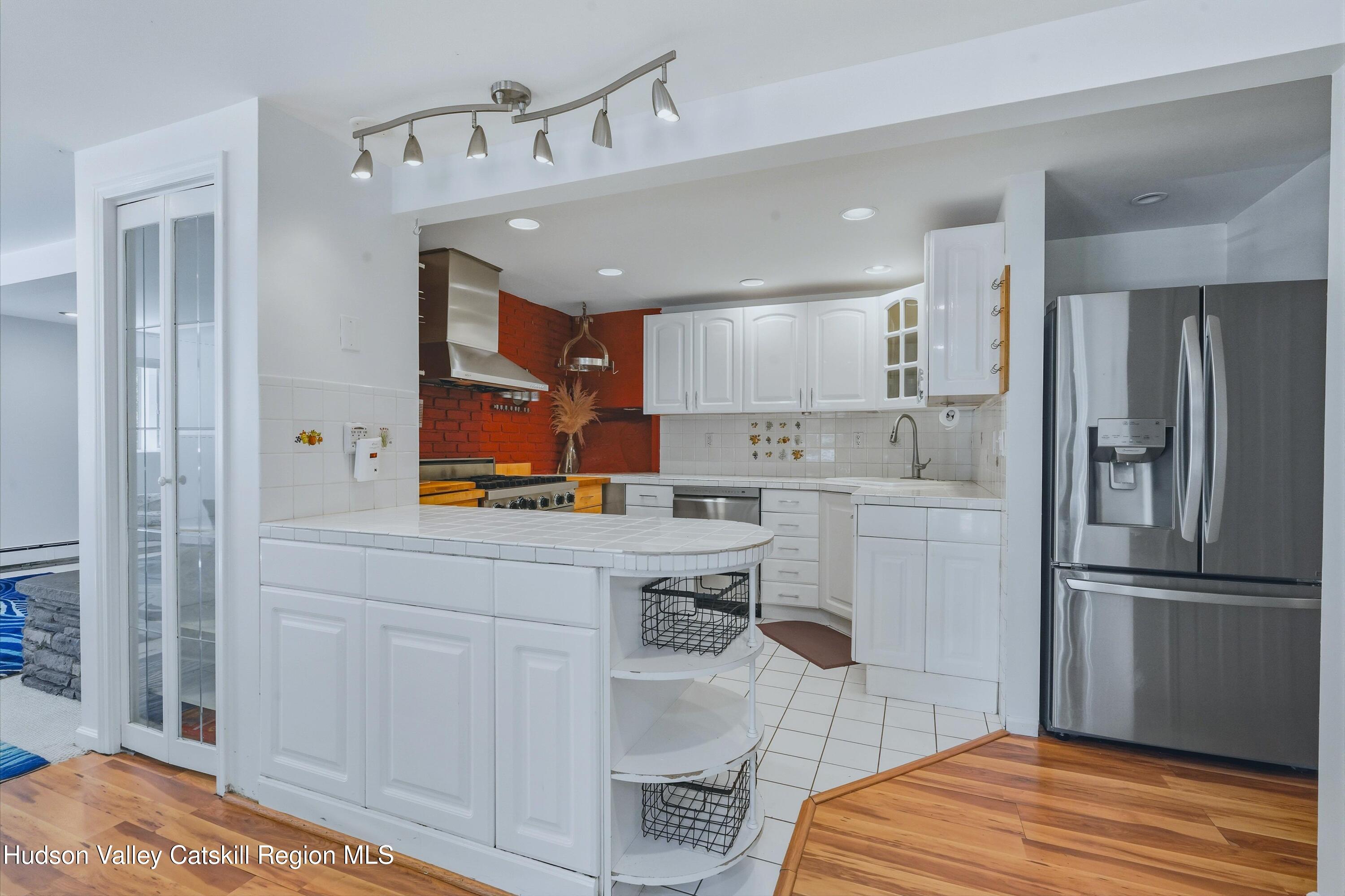10 Manorville Road