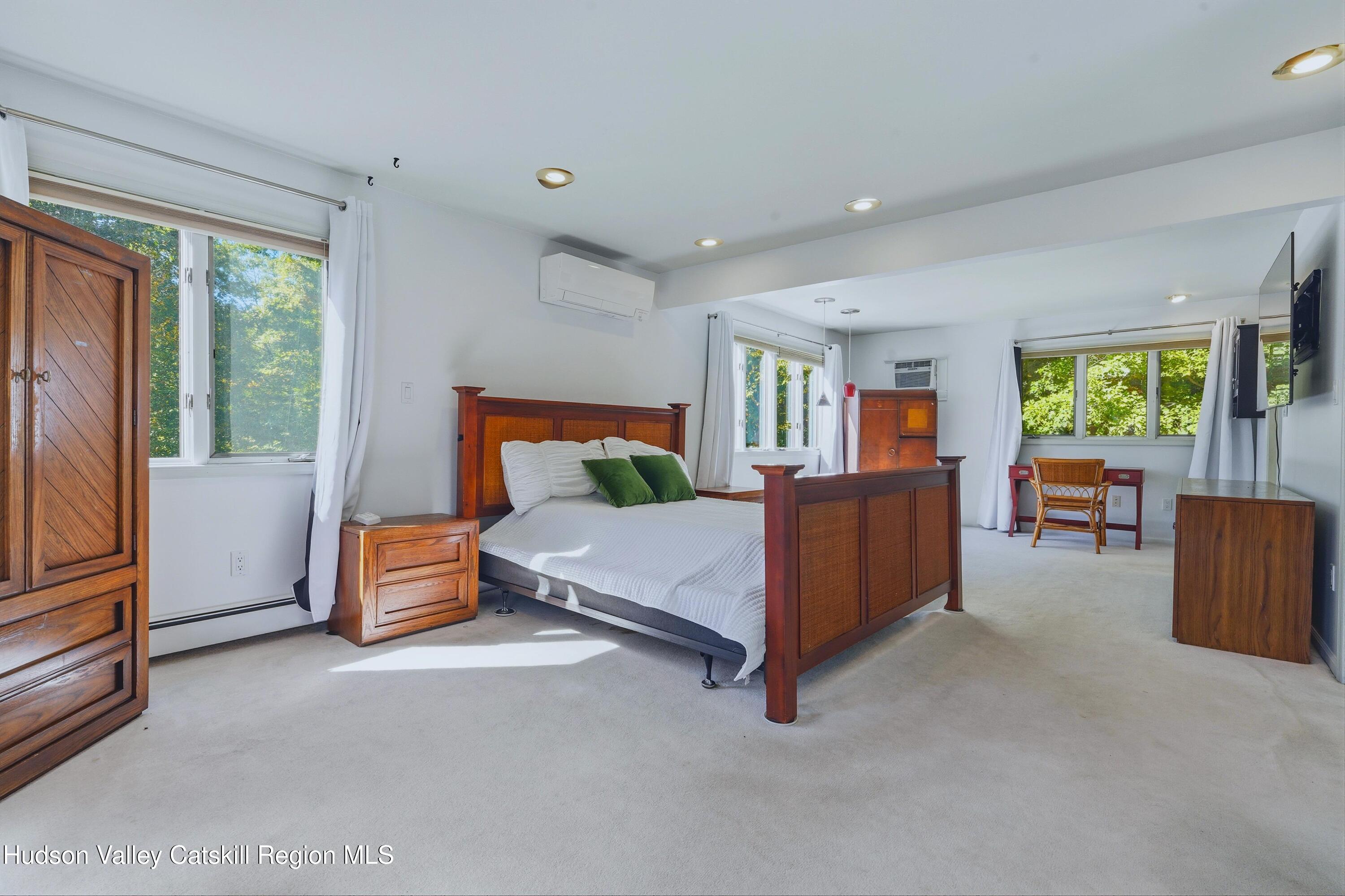 10 Manorville Road