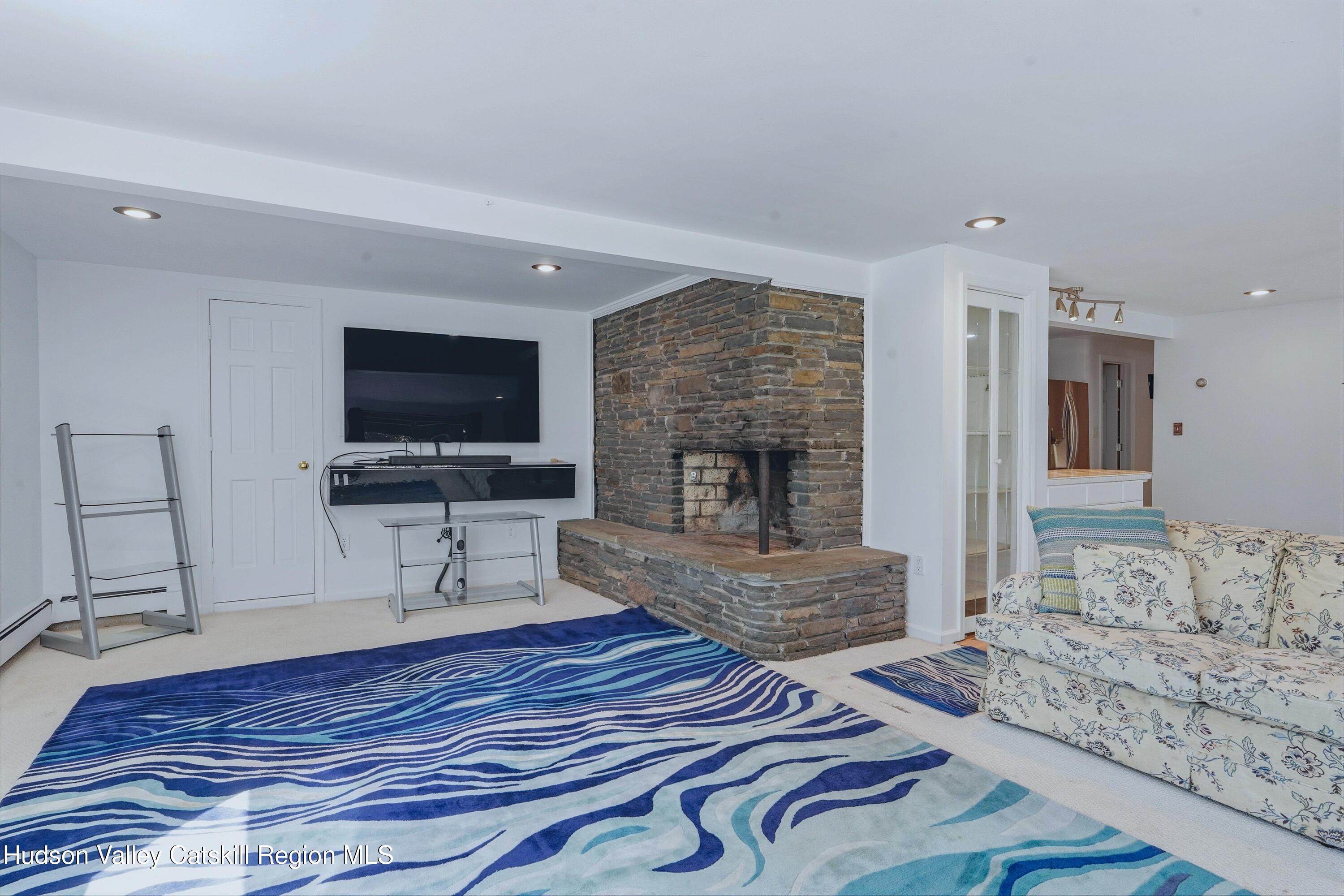 10 Manorville Road