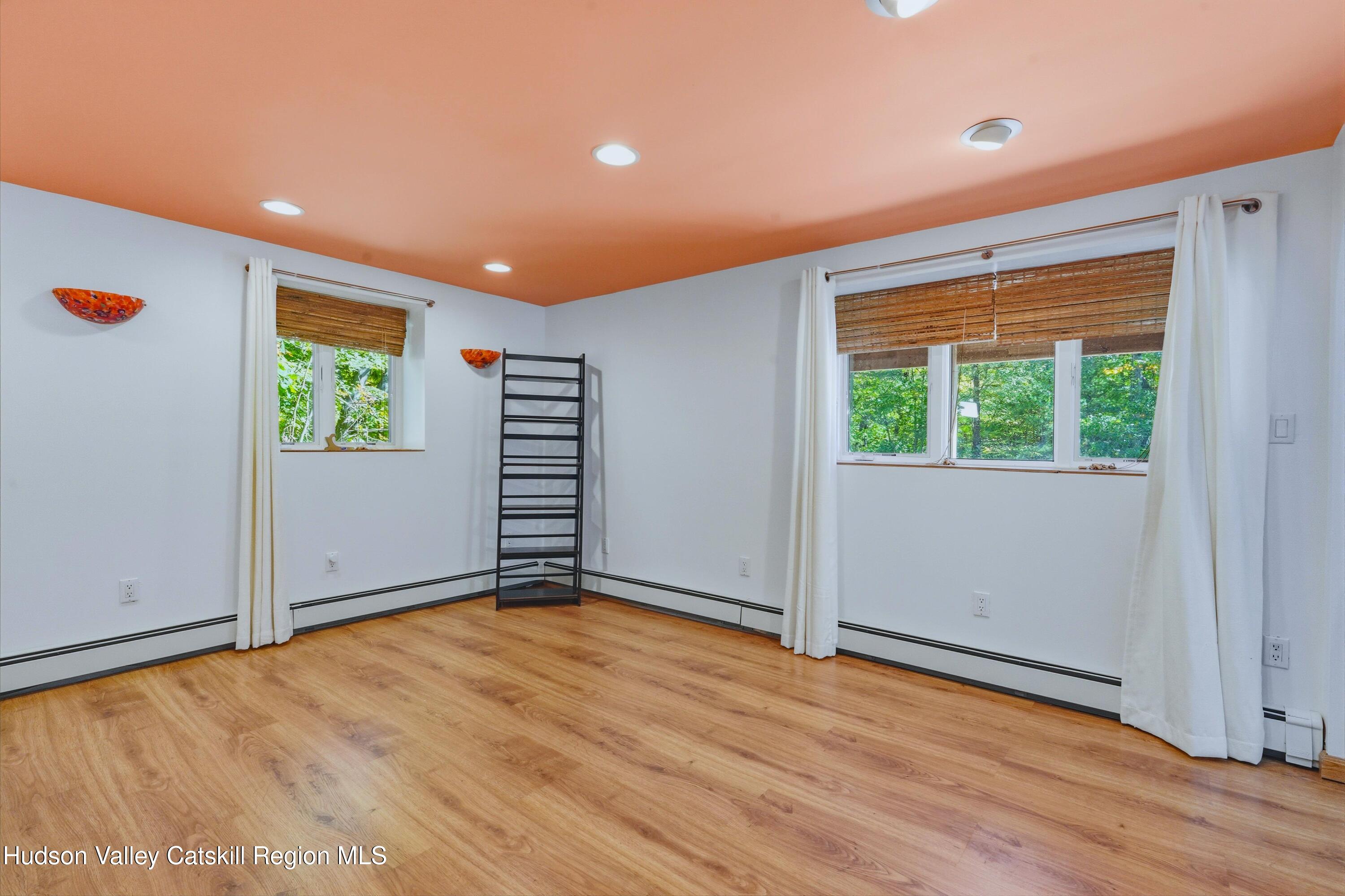 10 Manorville Road