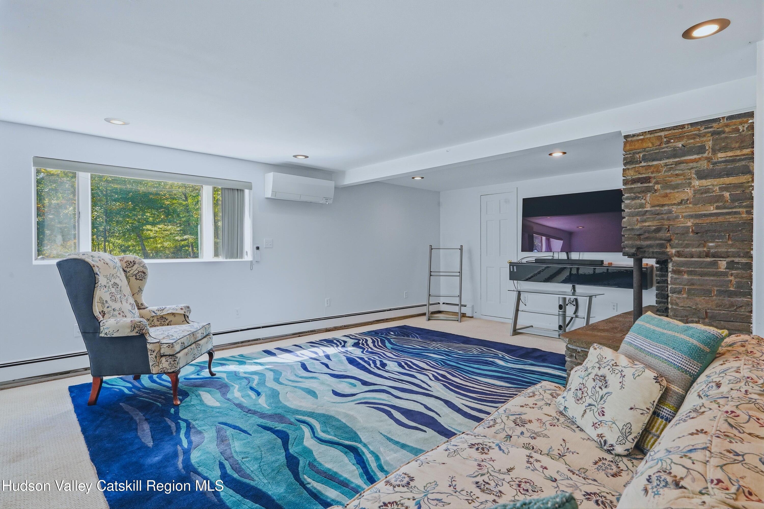 10 Manorville Road