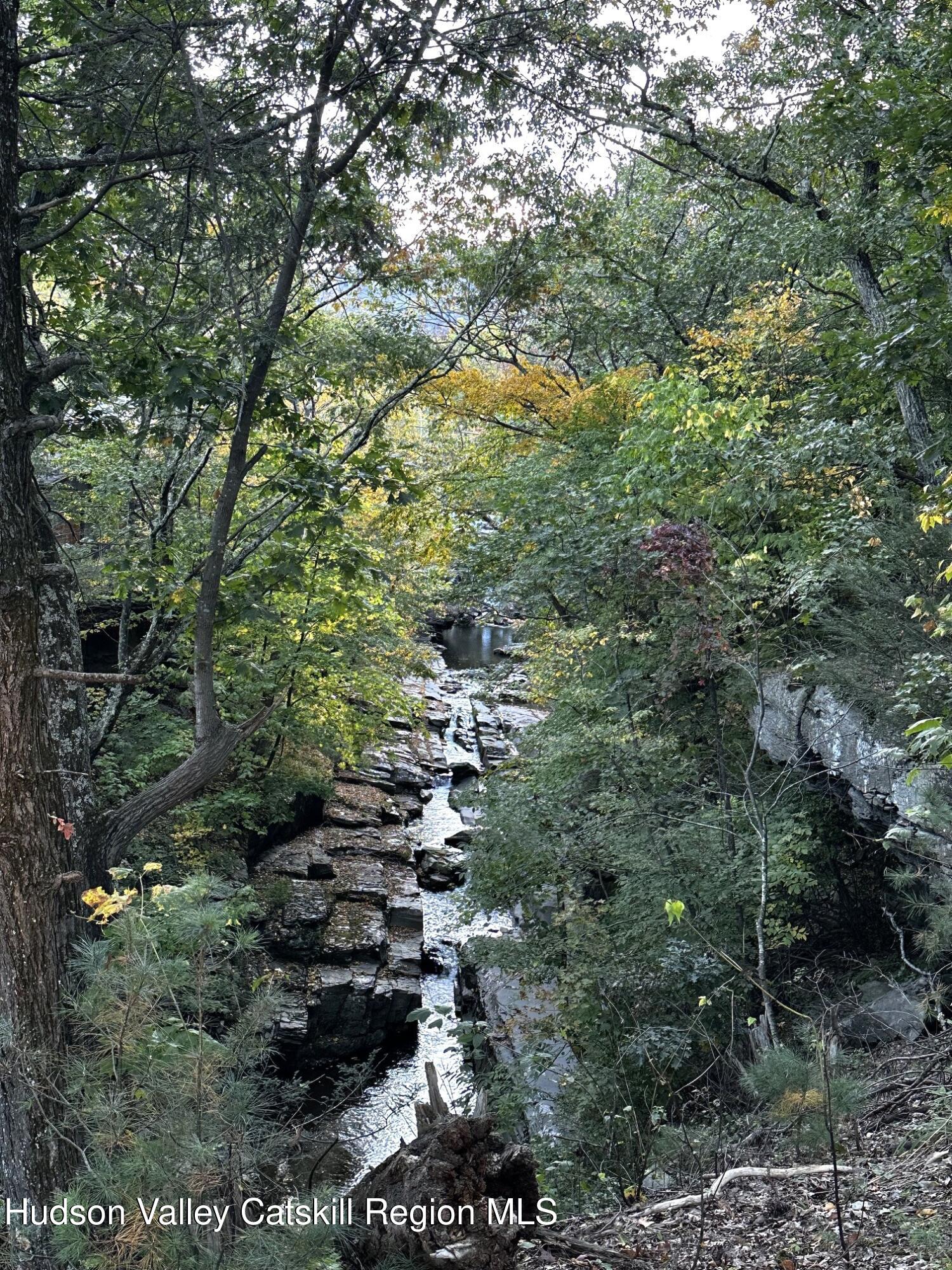 10 Manorville Road