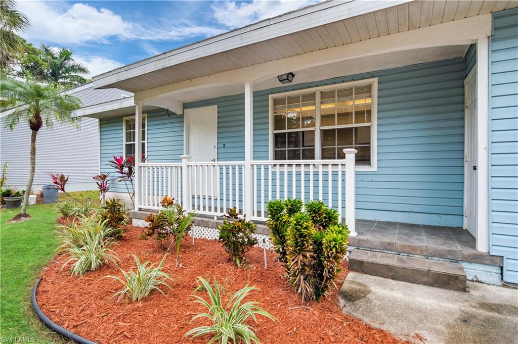 1482 La Petite CT