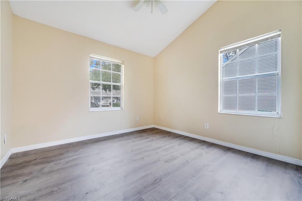 1482 La Petite CT