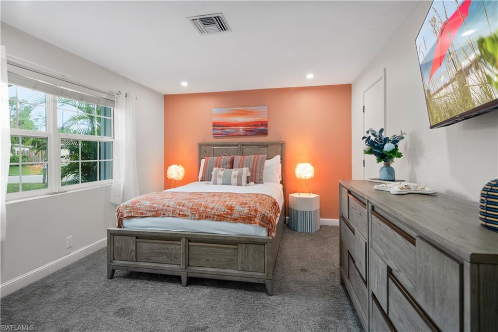 900 Coconut CIR W