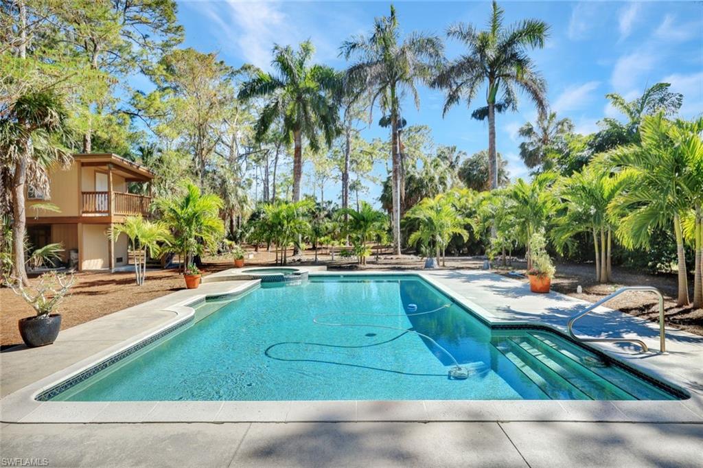 5660 English Oaks LN