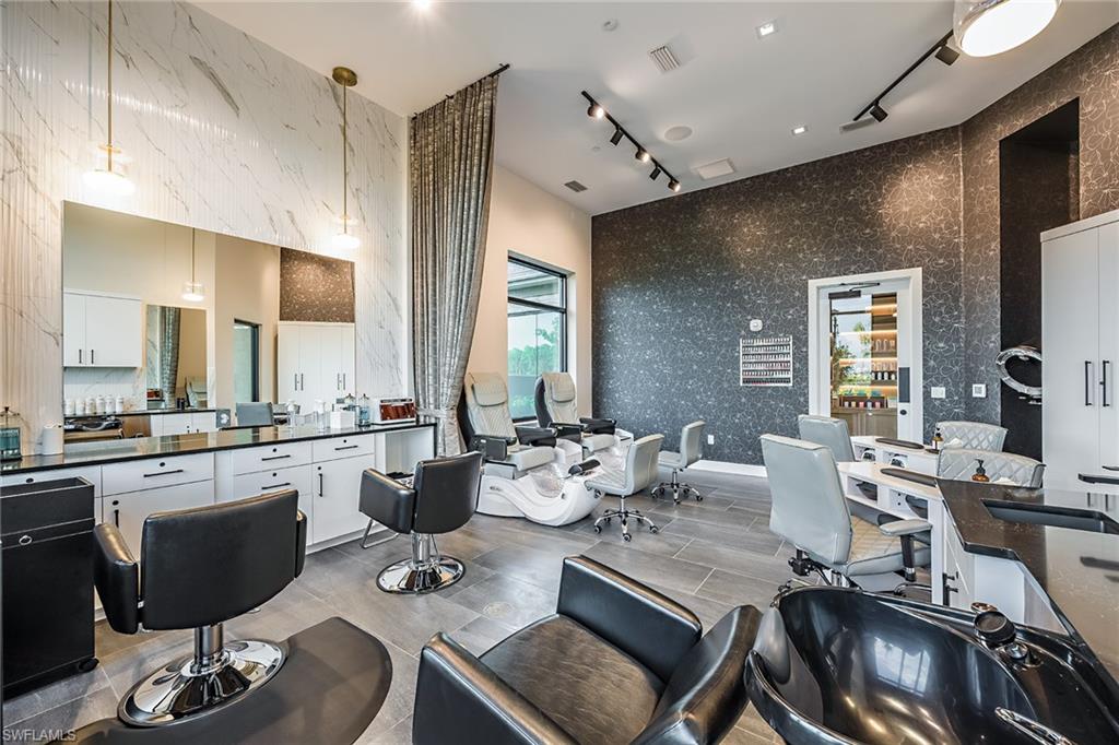 15323 Lucerna ST # 104, NAPLES Unit: 104