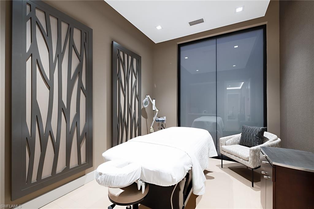 15323 Lucerna ST # 104, NAPLES Unit: 104