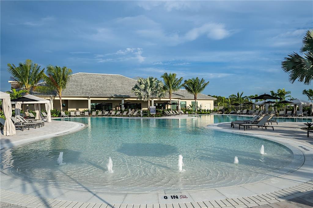 15323 Lucerna ST # 104, NAPLES Unit: 104