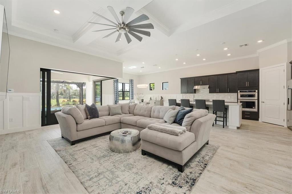 9112 Snowy Owl WAY