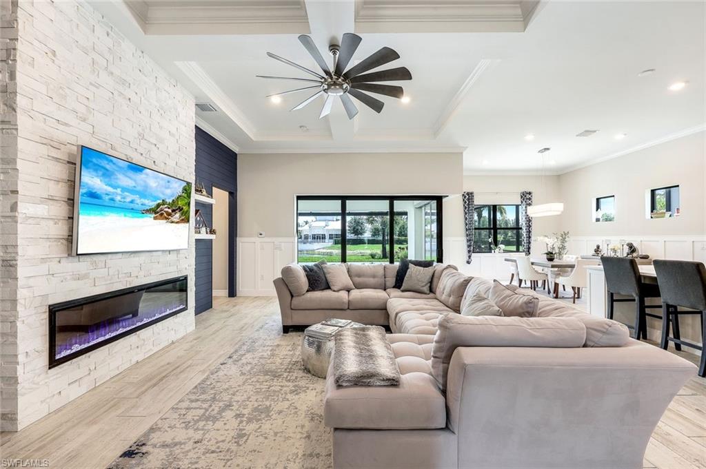 9112 Snowy Owl WAY