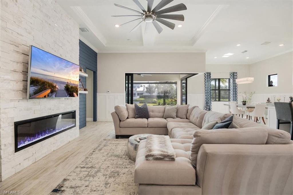 9112 Snowy Owl WAY