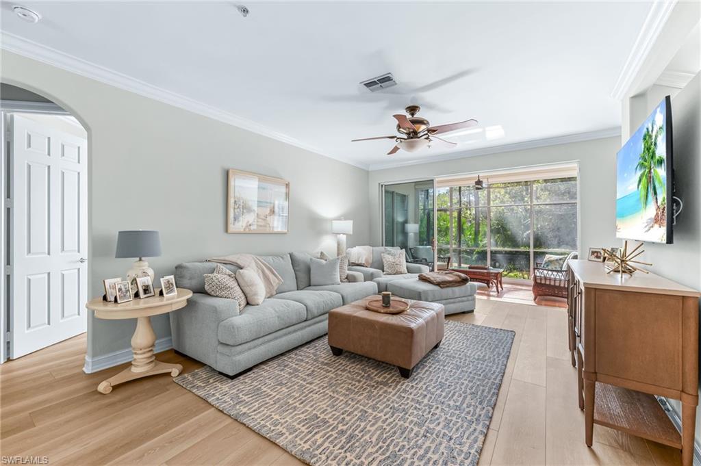 817 Carrick Bend CIR 102