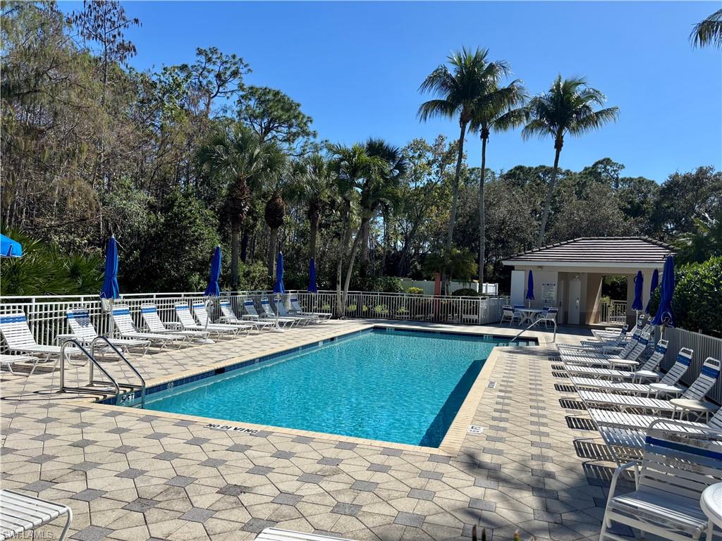 817 Carrick Bend CIR 102