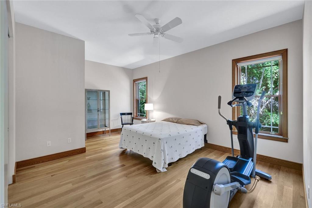 5660 English Oaks LN