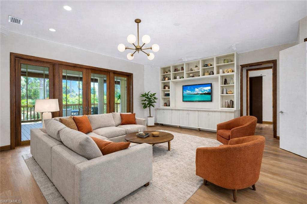 5660 English Oaks LN