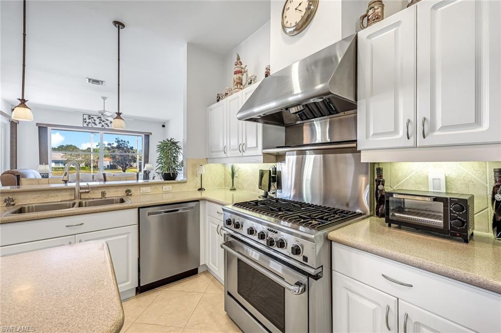 598 Grand Rapids BLVD