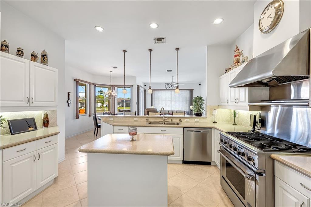 598 Grand Rapids BLVD