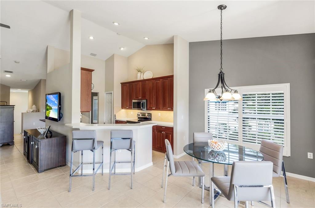 6360 Lexington CT 201