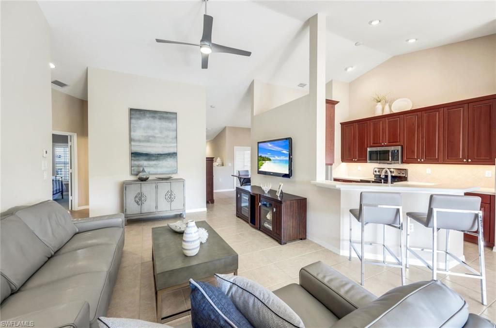 6360 Lexington CT 201