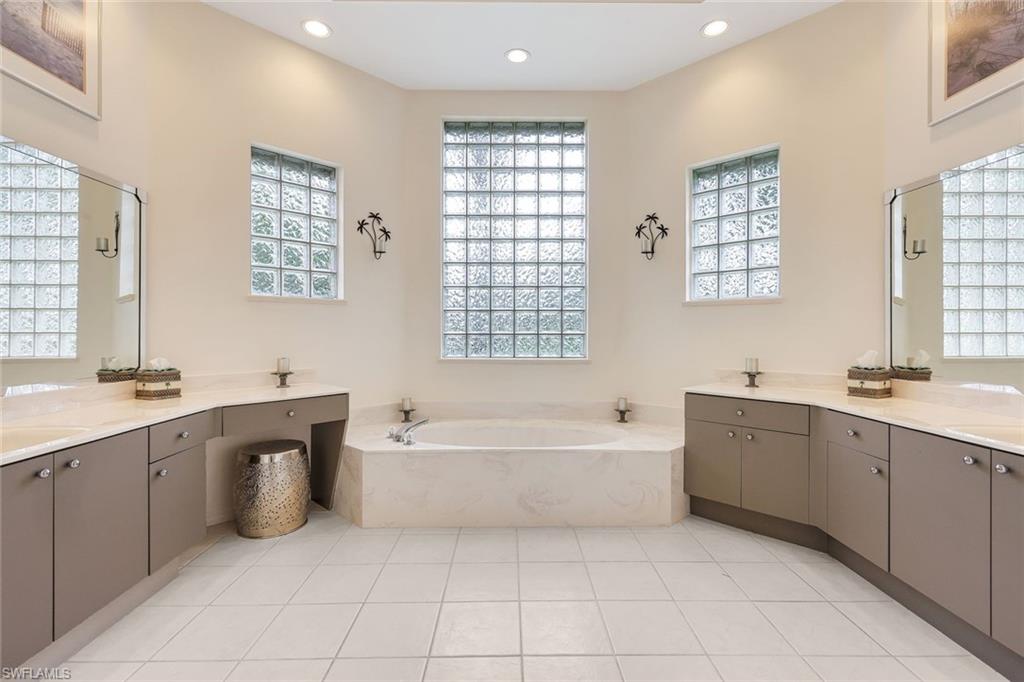 3201 Brookeview CT