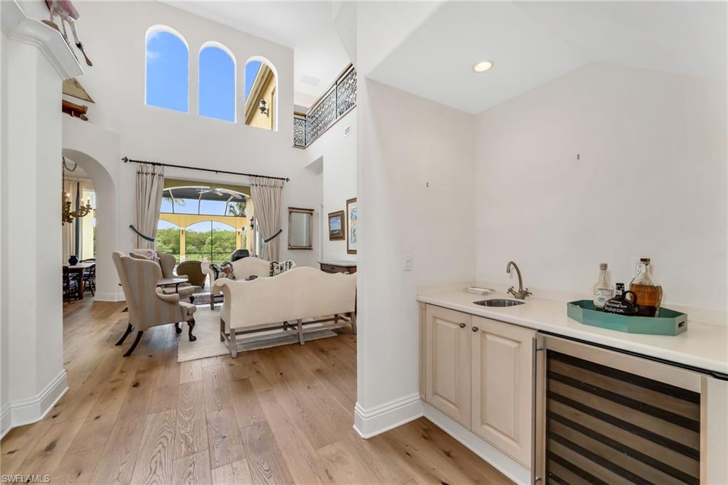 8572 Bellagio DR
