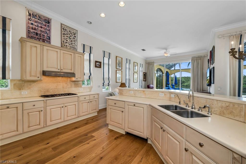 8572 Bellagio DR