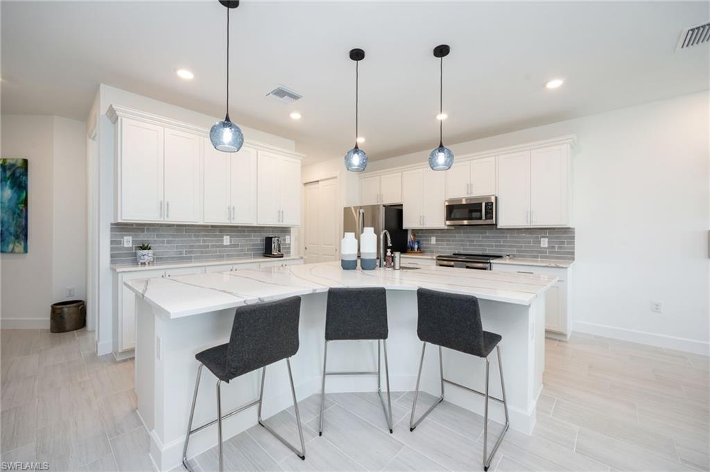 4295 Sonoma Oaks CIR