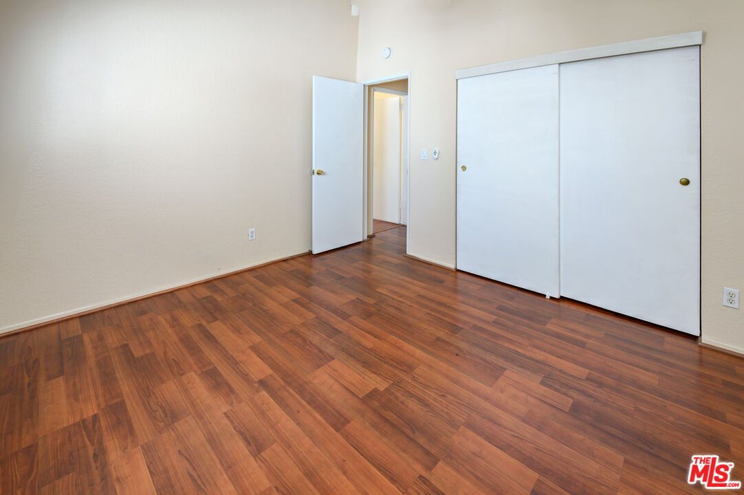 4445 W 135th St Unit: B