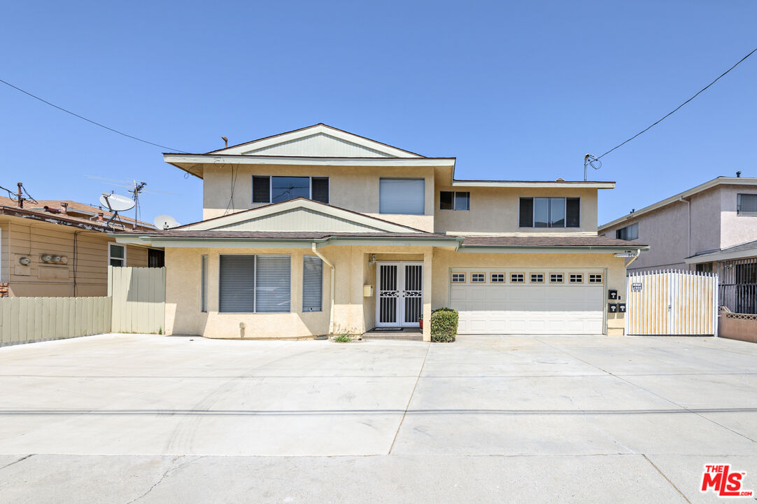 4445 W 135th St Unit: B