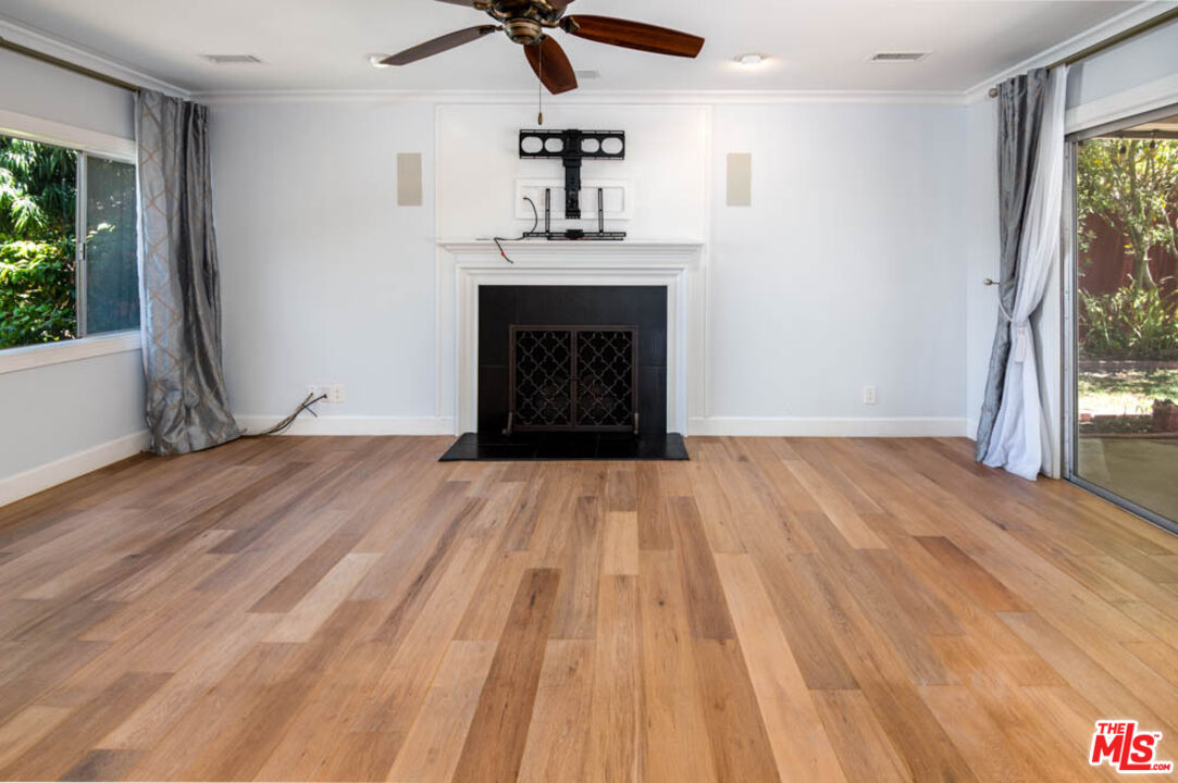 306 Calle De Arboles