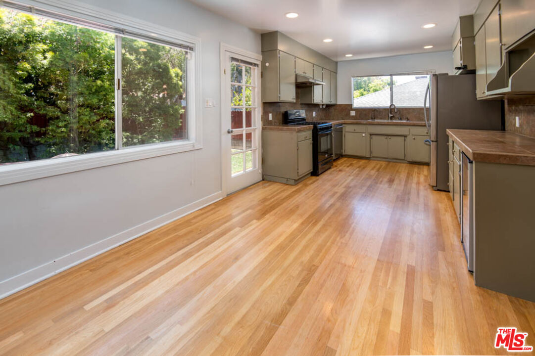 306 Calle De Arboles