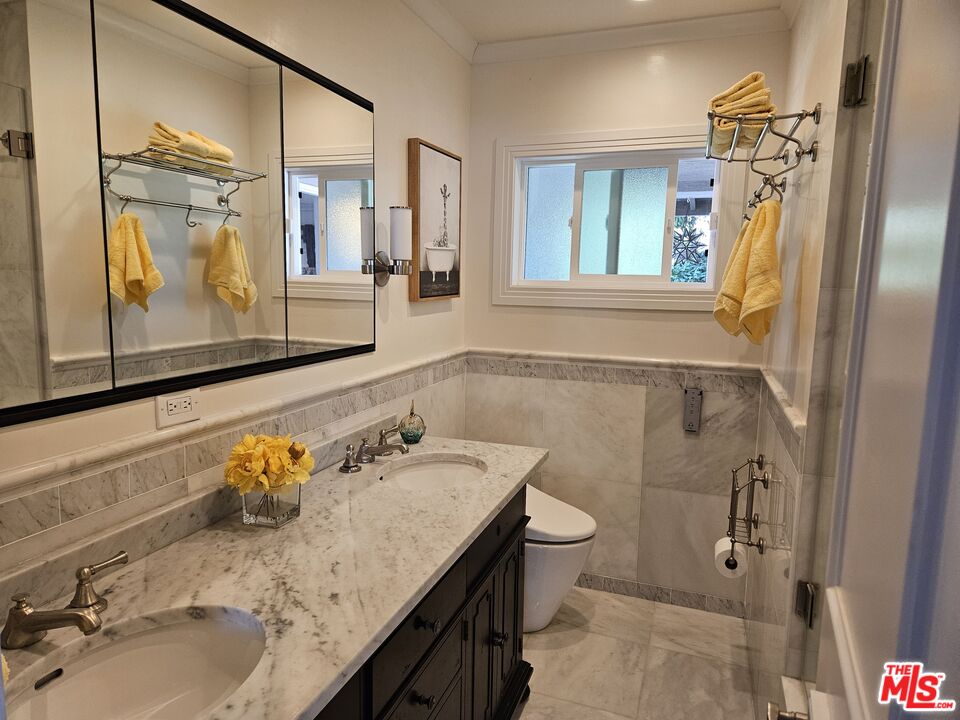 306 Calle De Arboles