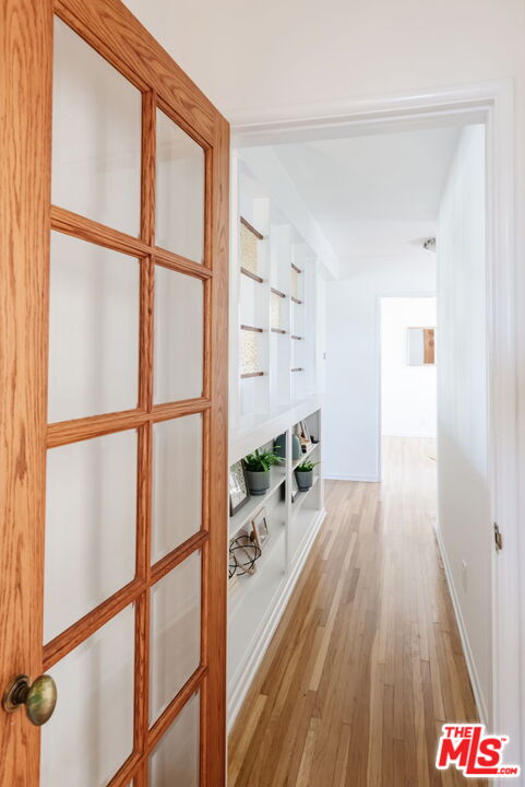 637 Via Los Miradores