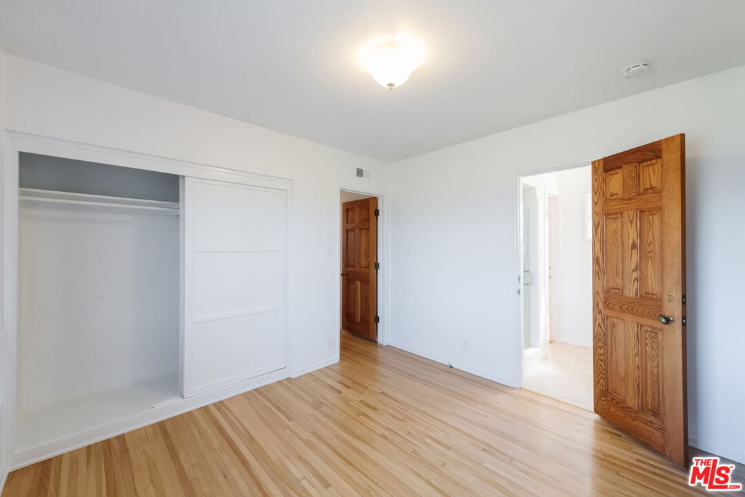 637 Via Los Miradores