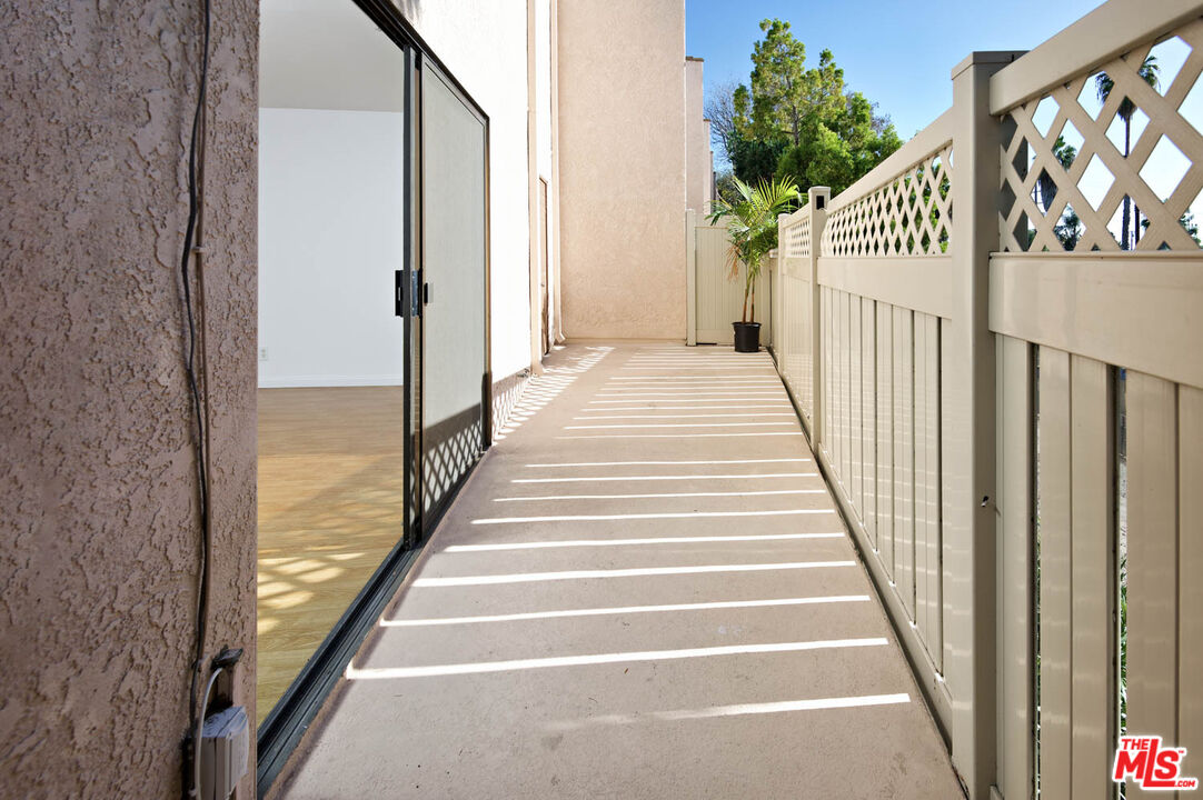 4365 Mclaughlin Ave Unit: 22