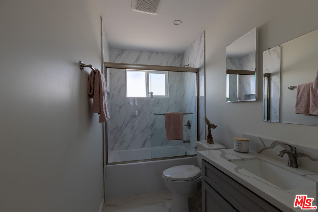 5123 W 130th St Unit: 5125