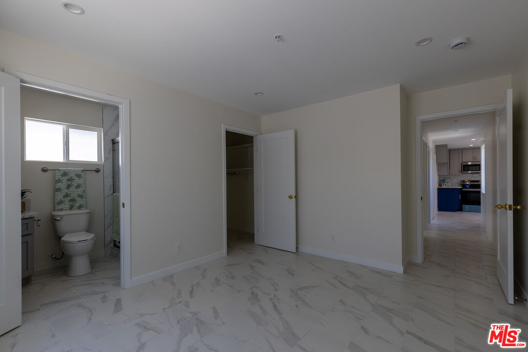 5123 W 130th St Unit: 5125