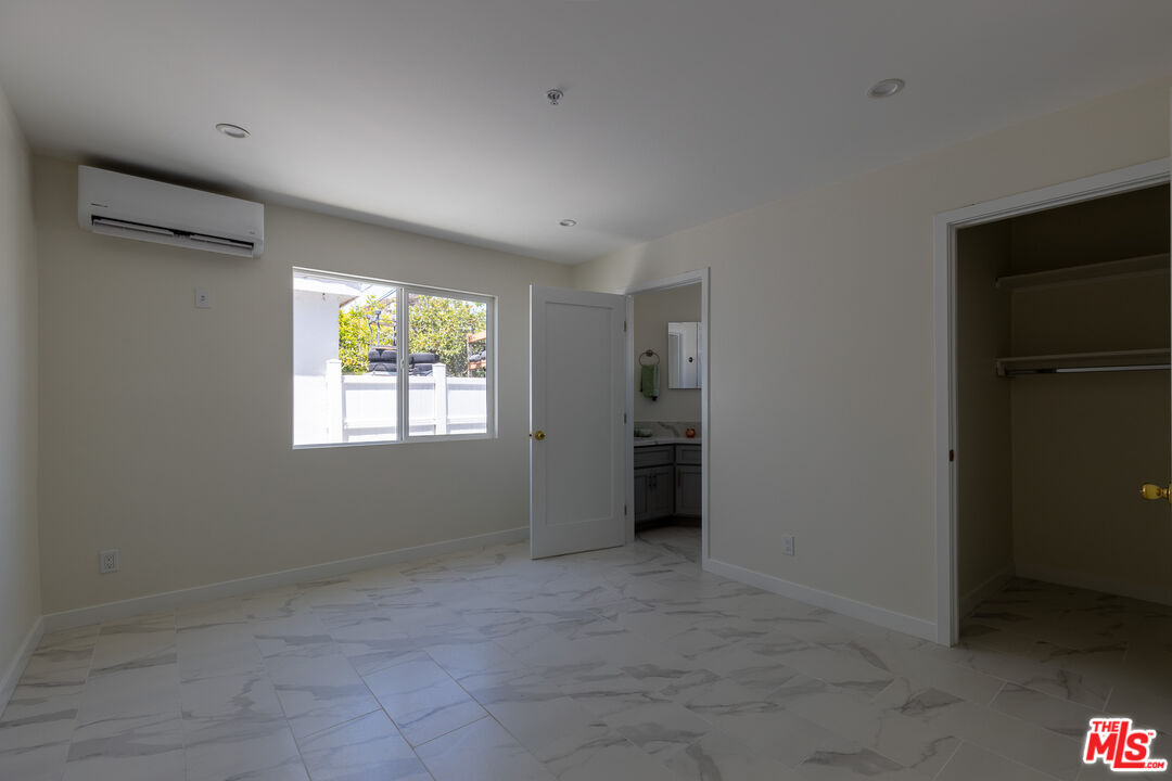 5123 W 130th St Unit: 5125