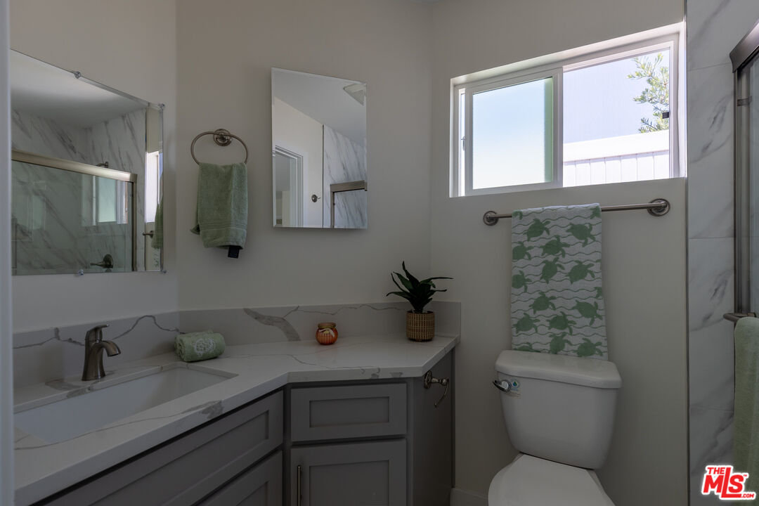 5123 W 130th St Unit: 5125