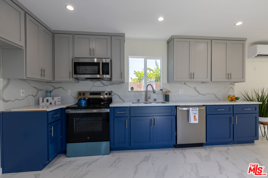 5123 W 130th St Unit: 5125