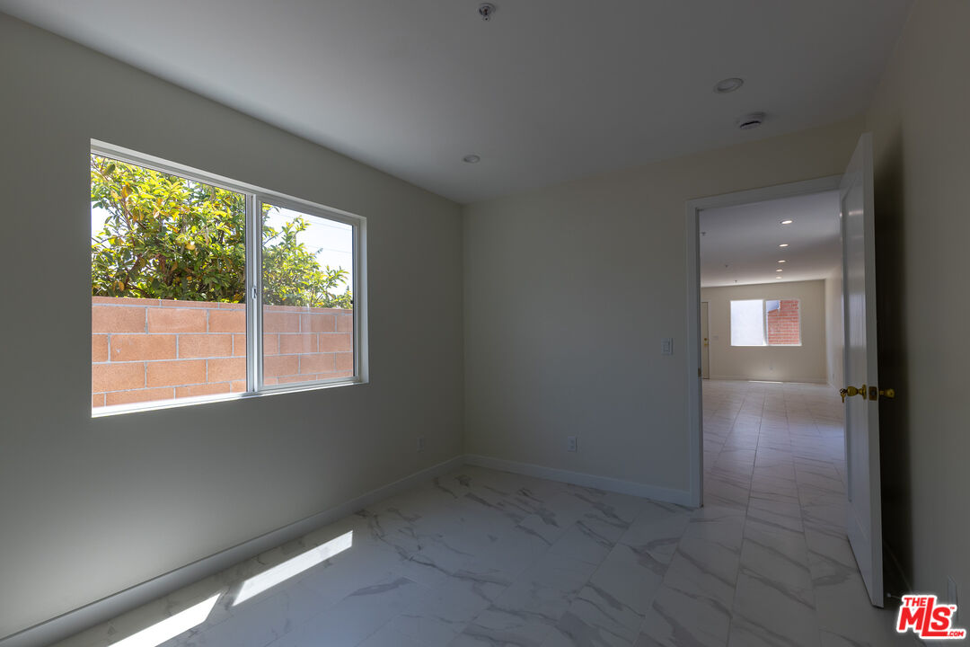 5123 W 130th St Unit: 5125