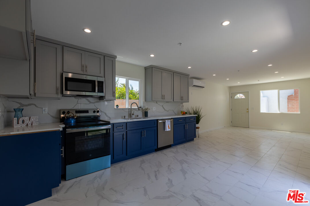 5123 W 130th St Unit: 5125