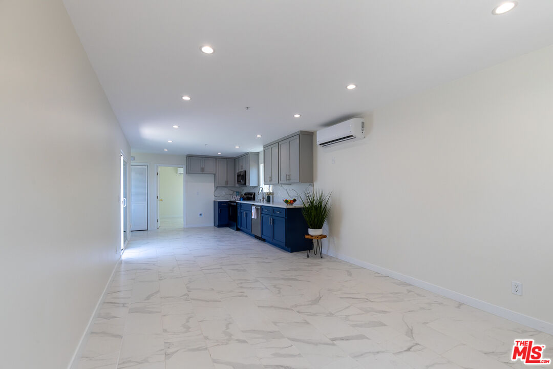 5123 W 130th St Unit: 5125