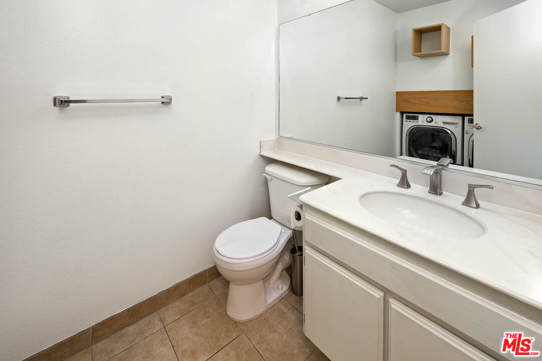 4365 Mclaughlin Ave Unit: 22