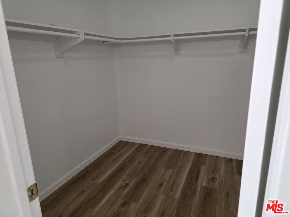 4365 Mclaughlin Ave Unit: 22