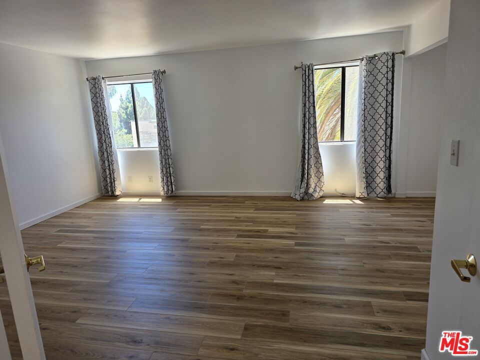 4365 Mclaughlin Ave Unit: 22