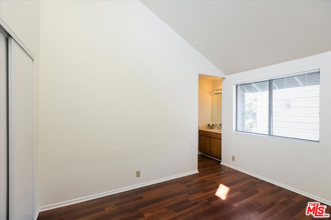 279 E Glenarm St Unit: 1