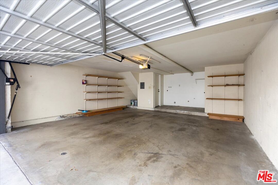 279 E Glenarm St Unit: 1