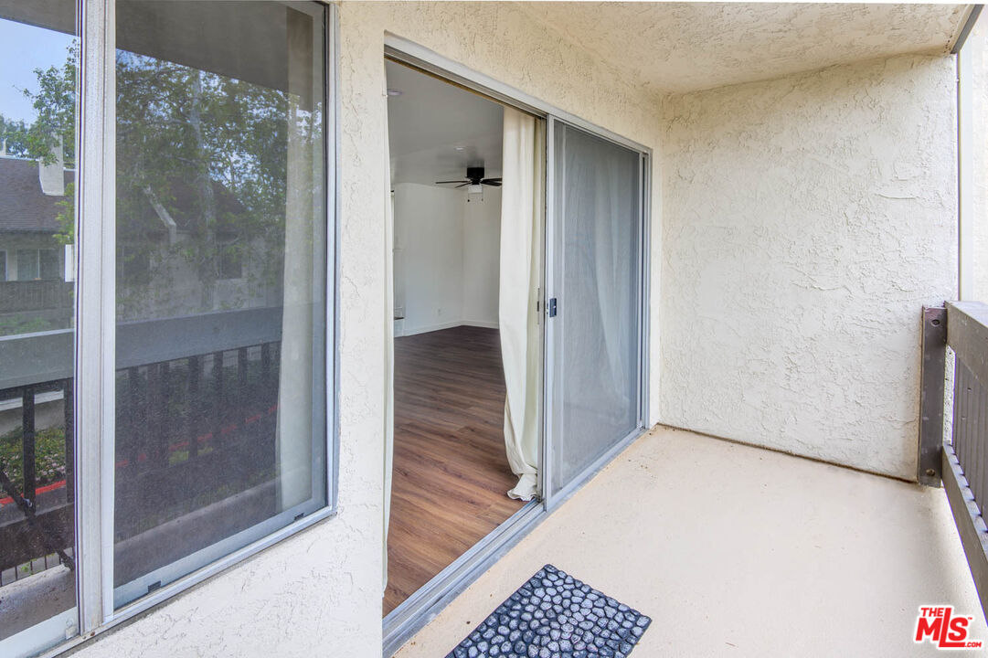 11201 Summertime Ln Unit: 201